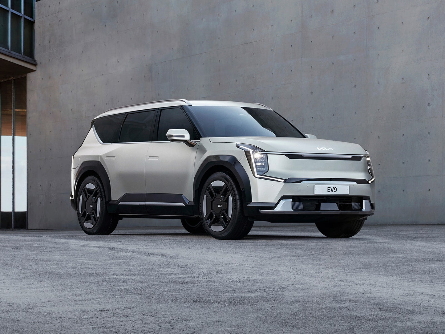 โSUV Window Tint Package โ XPEL Color Stable, 7 Windows + Free Sun Strip/Visorโ